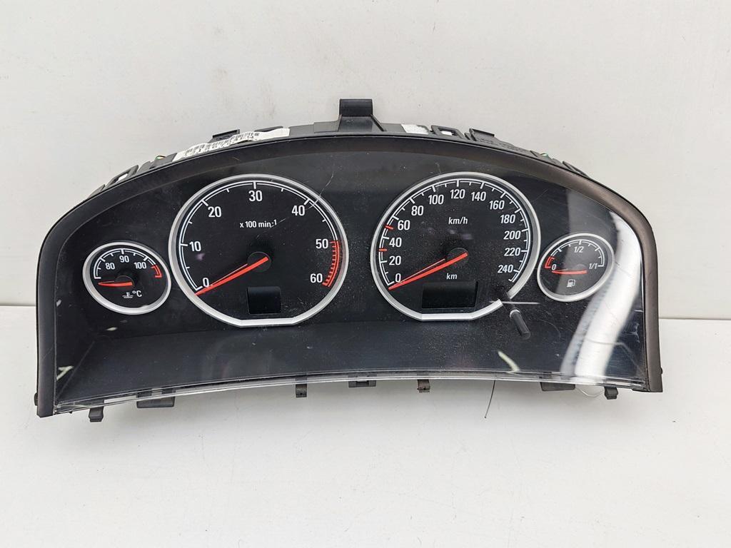 приборная панель Opel Vectra C 2004, 2.2 л., дизель, МКПП, серый, универсал, 13186704EQ