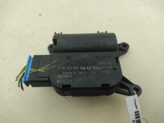моторчик заслонки печки Volkswagen Golf 5 поколение 2007, 1.4 л., бензин, МКПП, чёрный, универсал, 1K0907511