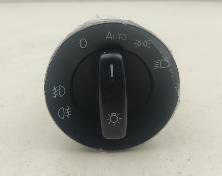 переключатель света Volkswagen Passat B6 2007, 2.0 л., дизель, МКПП, серый, седан, 1K0941431AS