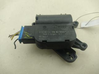 моторчик заслонки печки Volkswagen Golf 5 поколение 2007, 1.4 л., бензин, МКПП, чёрный, универсал, 1K0907511B