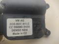 моторчик заслонки печки Volkswagen Passat B6 2006, 1.9 л., дизель, МКПП, синий, универсал, 3C0907511C - фото №3