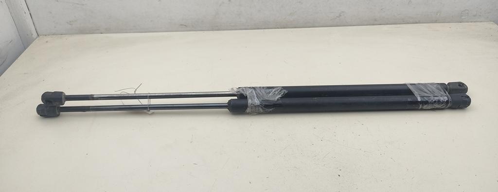 амортизатор крышки багажника (3-5 двери) Opel Astra G 2001, 2.0 л., дизель, МКПП, чёрный, универсал, 90559245