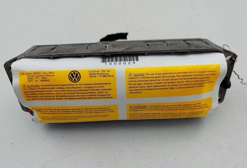 подушка безопасности пассажира Volkswagen Touran 2005, 1.9 л., дизель, МКПП, серый, минивэн, 1T0880204A