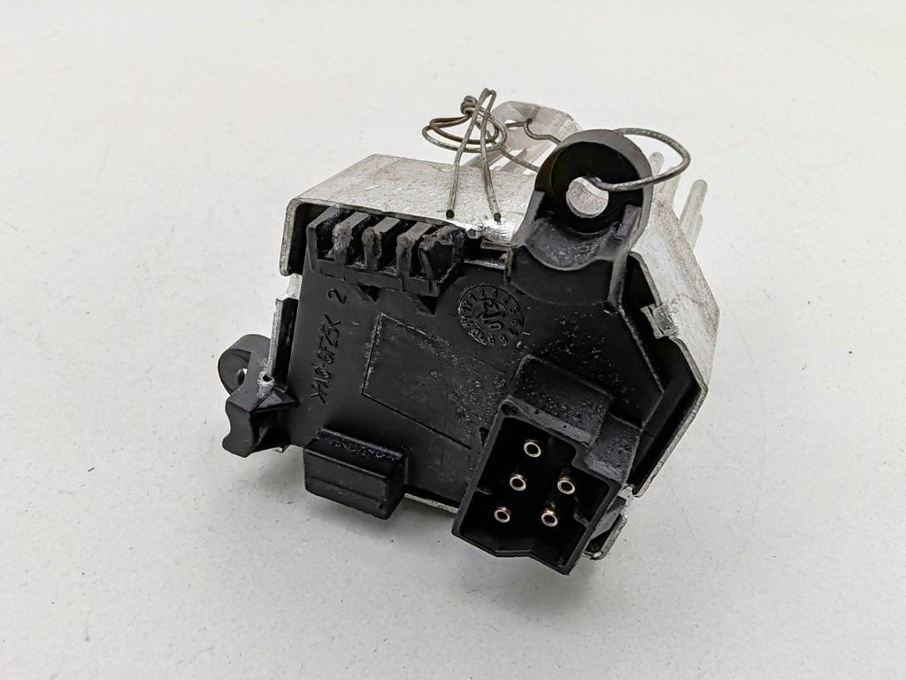сопротивление печки BMW 3 E46 2003, 2.0 л., бензин, МКПП, серый, универсал, 6920365