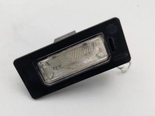 подсветка номера Volkswagen Passat B6 2008, 2.0 л., дизель, МКПП, синий, универсал, 8T0943021