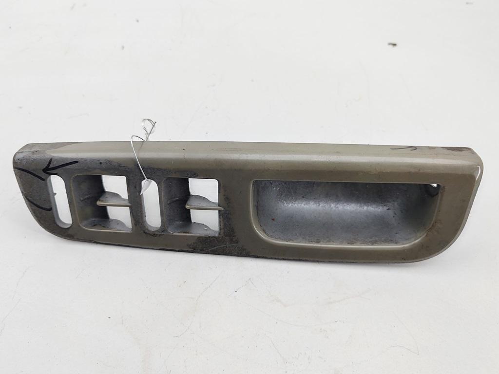 ручка внутренняя передняя левая Volkswagen Passat B5+ (GP) 2001, 1.6 л., бензин, МКПП, серый, универсал, 3B1867171E