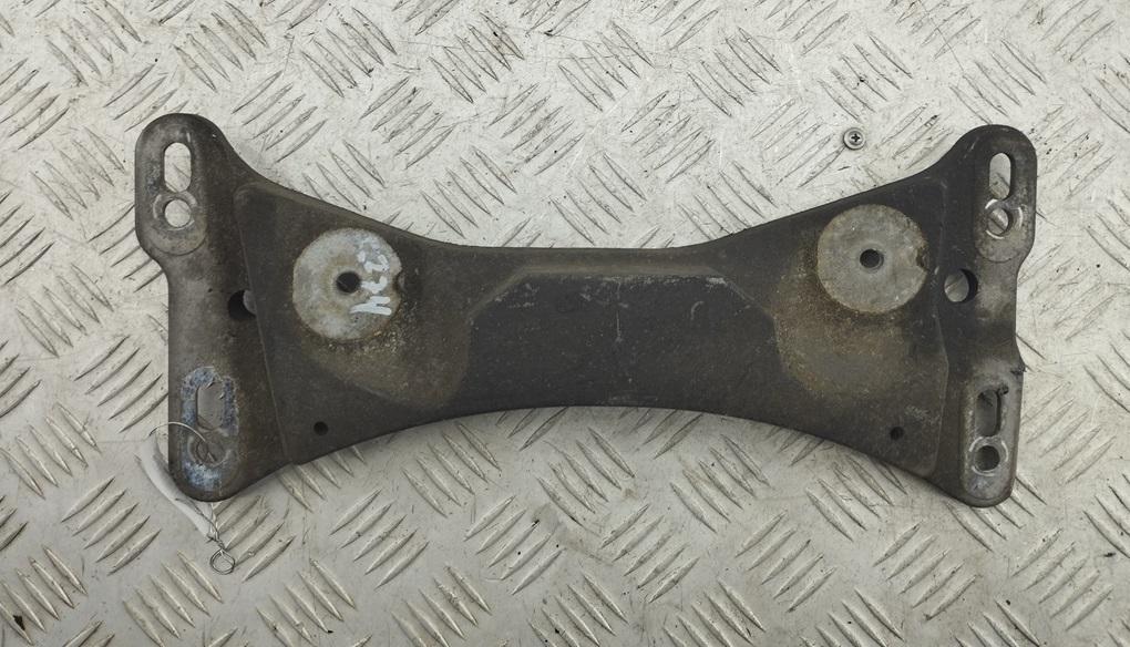 кронштейн КПП BMW 3 E46 2005, 2.0 л., дизель, МКПП, синий, универсал, 6760531