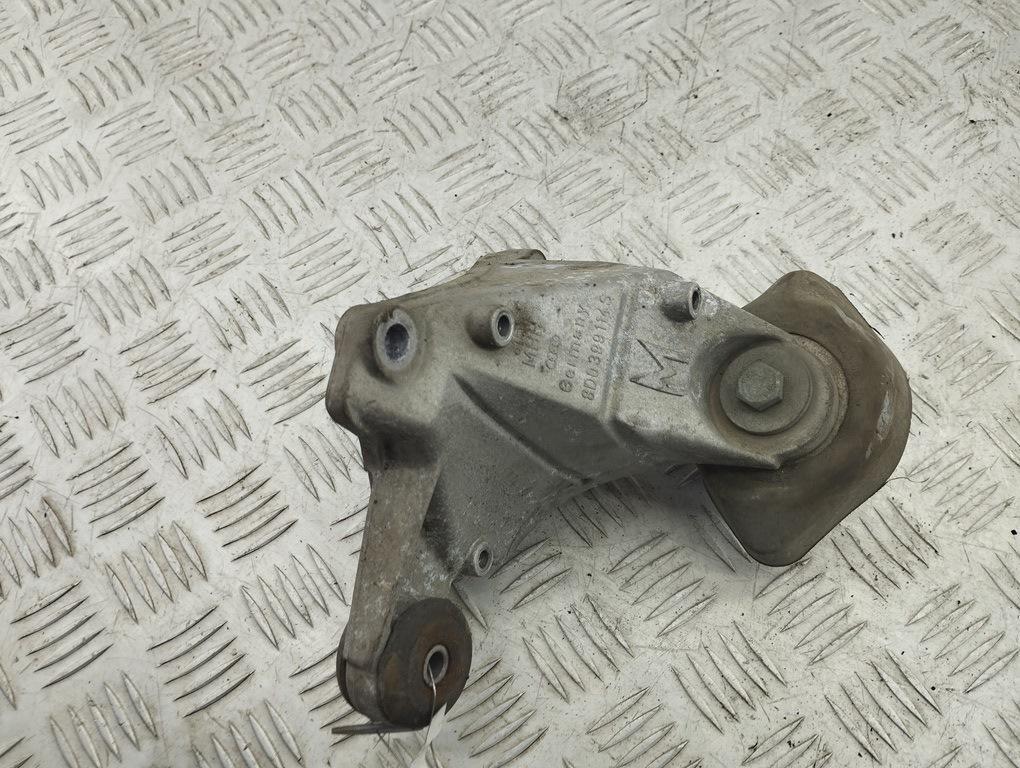 кронштейн КПП Volkswagen Passat B5+ (GP) 2002, 2.0 л., бензин, МКПП, серый, универсал, 8D0399114S