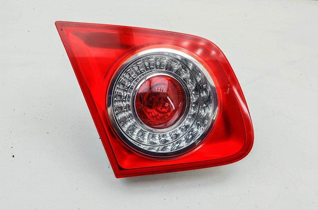 фонарь крышки багажника левый Volkswagen Jetta 2008, 1.9 л., дизель, МКПП, серый, седан, 1K5945093