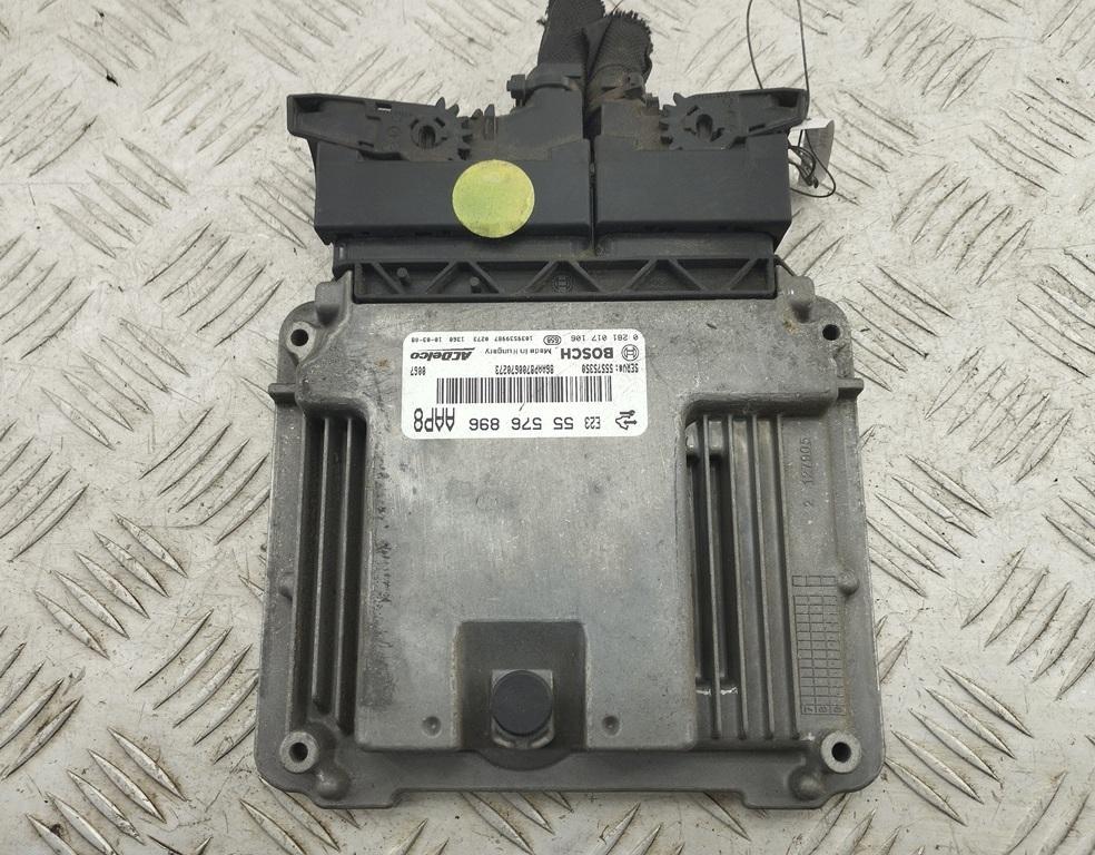 ЭБУ Opel Astra J 2010, 2.0 л., дизель, МКПП, чёрный, хетчбэк 5 дв., 55576896 - фото №1
