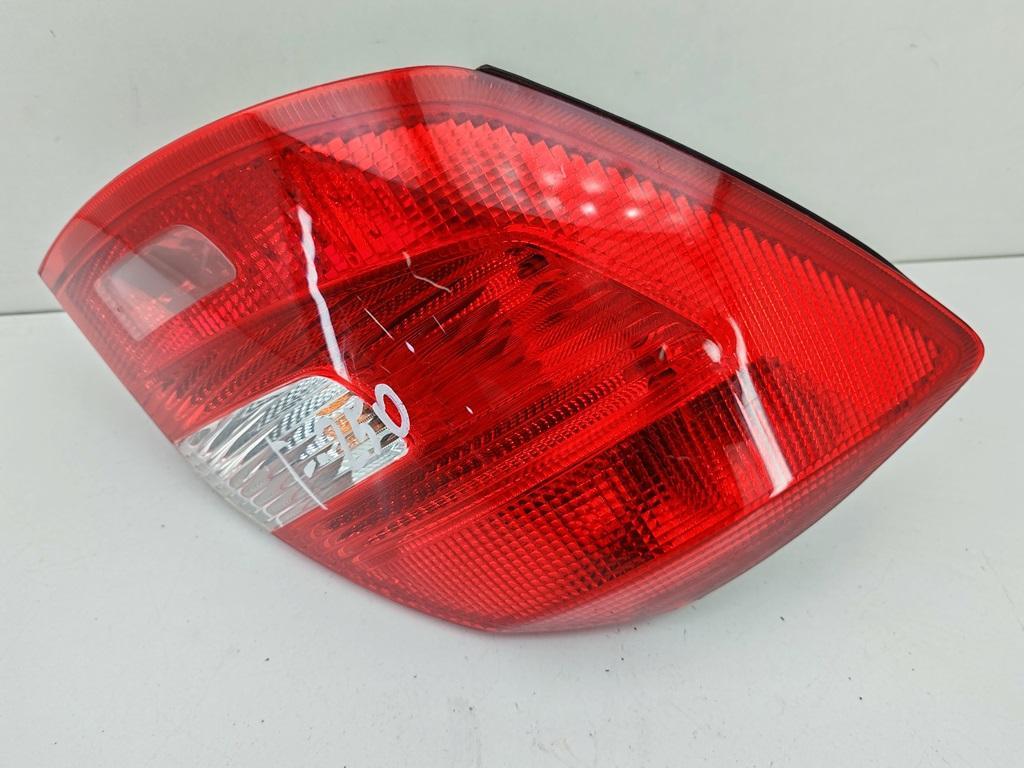 фонарь задний левый Skoda Fabia mk2 (5J) 2009, 1.2 л., бензин, МКПП, серый, универсал, 9EL345258203