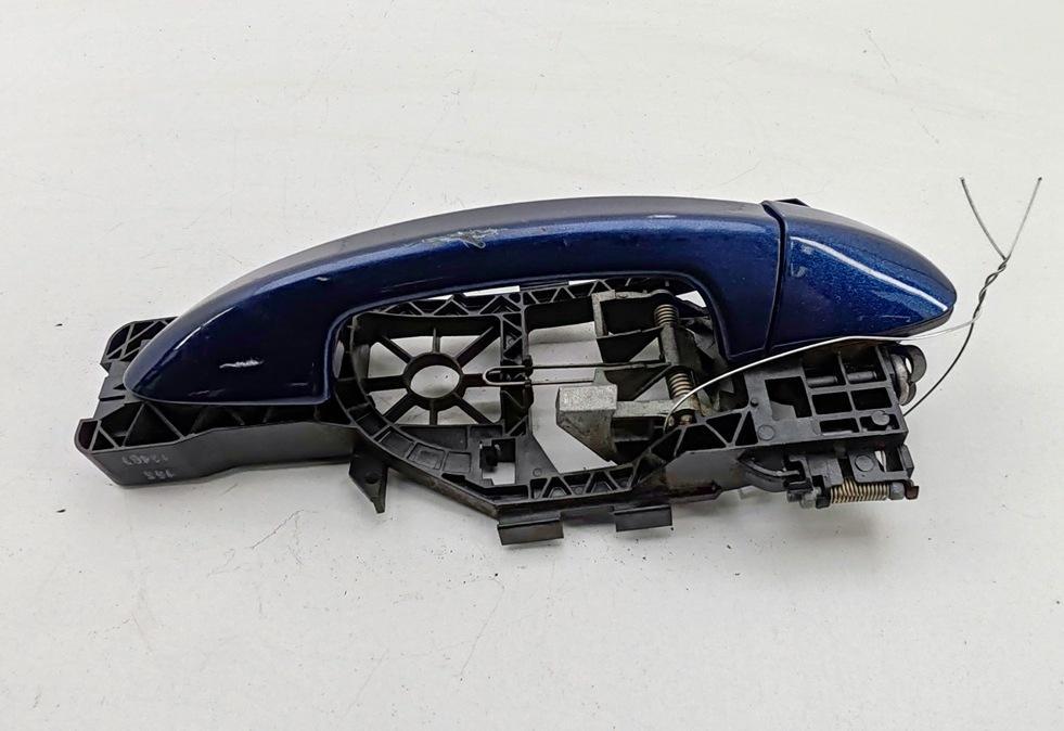 ручка наружная задняя правая Volkswagen Passat B6 2007, 2.0 л., дизель, МКПП, синий, универсал