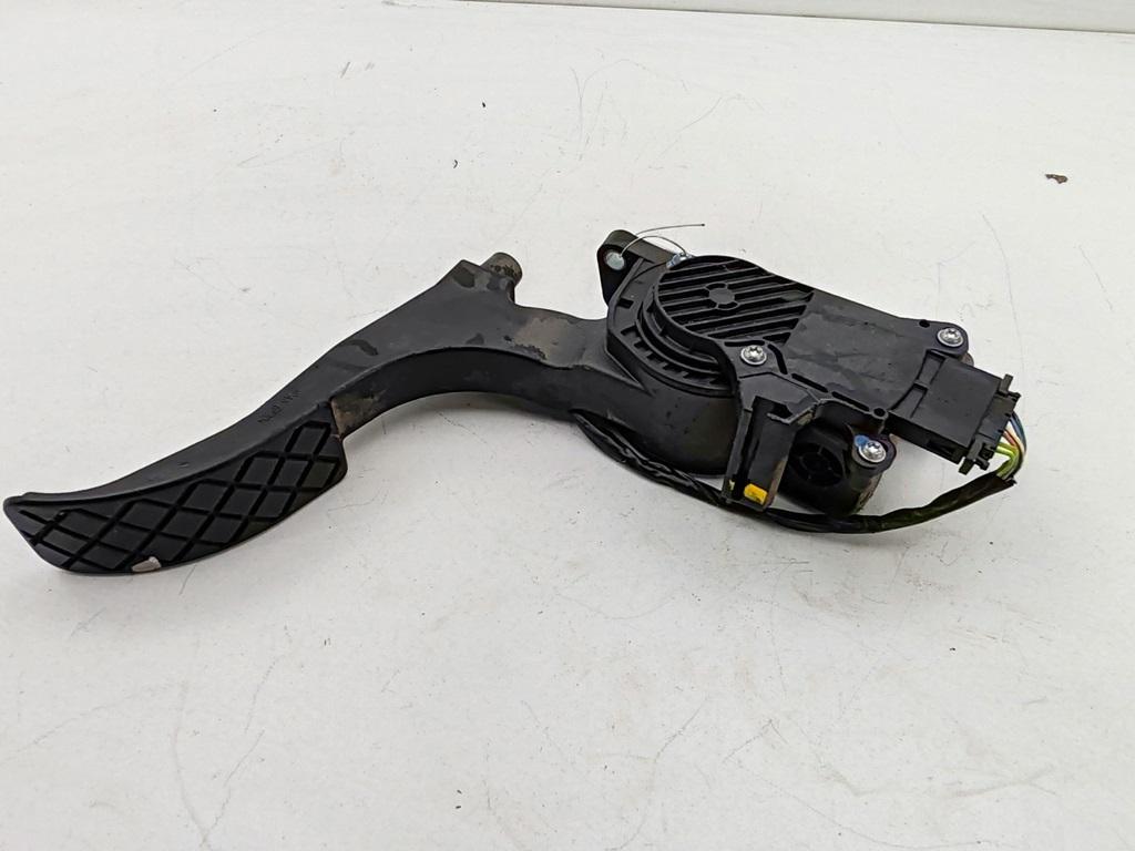 педаль SEAT Ibiza 2008, 1.4 л., бензин, МКПП, чёрный, хетчбэк 5 дв., 6Q1721503F
