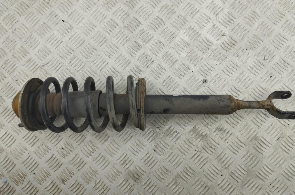 стойка передняя Volkswagen Passat B5+ (GP) 2002, 2.0 л., бензин, МКПП, серый, универсал