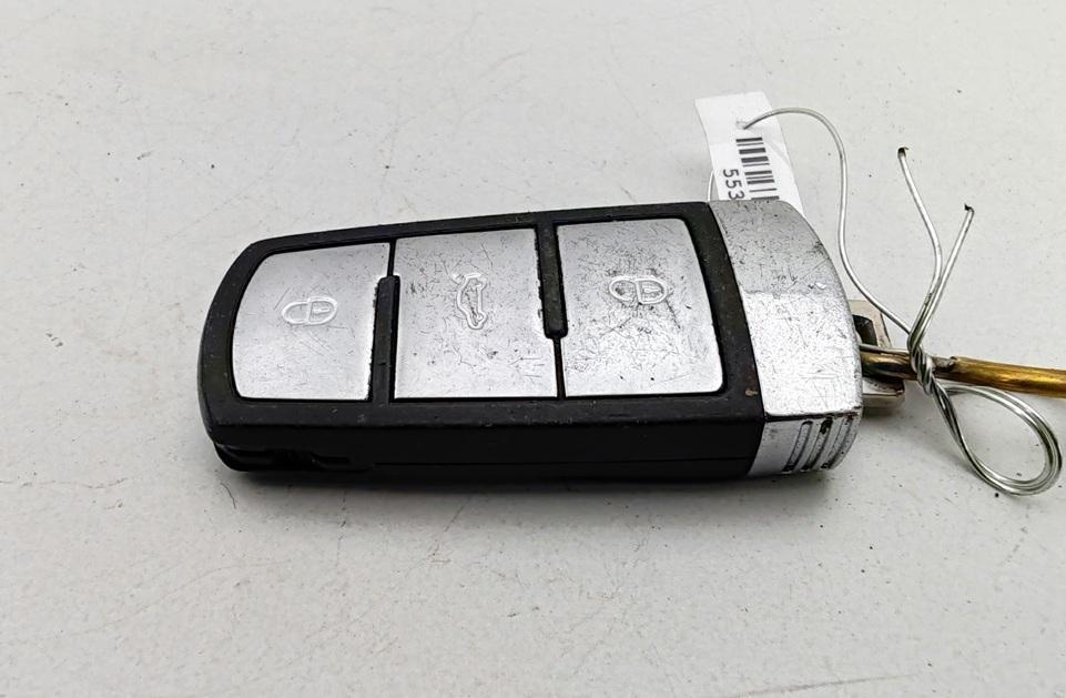 ключ Volkswagen Passat B6 2007, 2.0 л., дизель, МКПП, синий, универсал