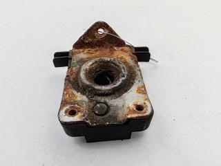 замок капота BMW 5 E39 1999, 2.0 л., бензин, МКПП, чёрный, седан, 8203859