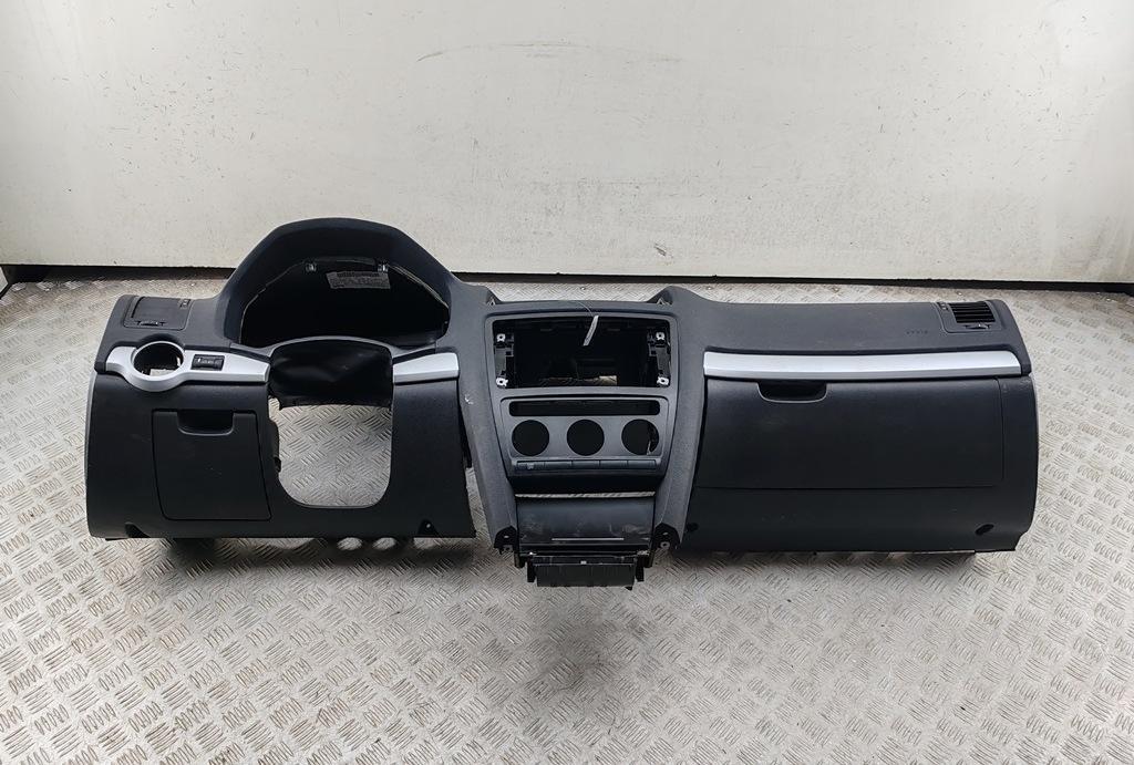панель передняя салона (торпедо) Skoda Octavia mk2 (A5 1Z) 2007, 1.8 л., бензин, МКПП, чёрный, универсал, 1Z1857007