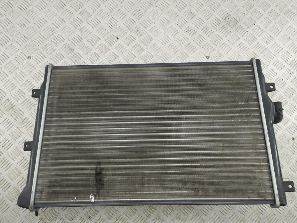 радиатор охлаждения Volkswagen Passat B6 2006, 2.0 л., дизель, МКПП, чёрный, универсал