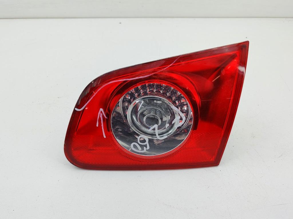 фонарь крышки багажника правый Volkswagen Passat B6 2007, 2.0 л., дизель, МКПП, синий, универсал, 3C994509408S