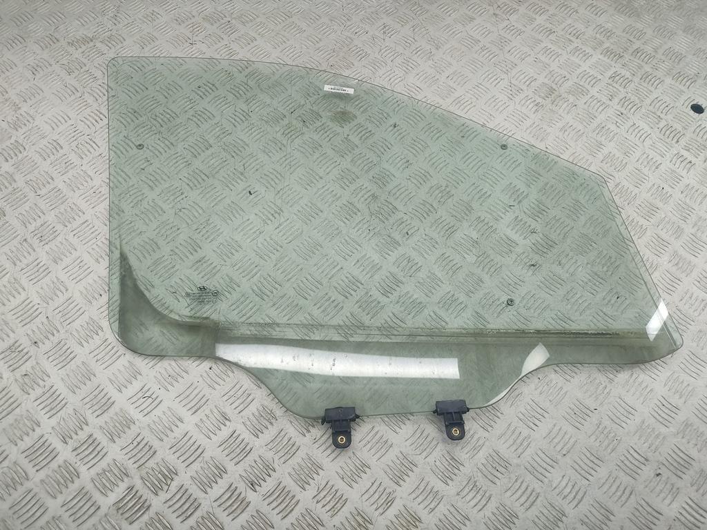 стекло двери передней левой Hyundai H-1 Starex 1997 2009, 2.5 л., дизель, МКПП, белый, минивэн - фото №1