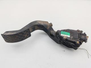 педаль Volkswagen Passat B5 1999, 1.6 л., бензин, МКПП, серый, универсал, 8D1721523A