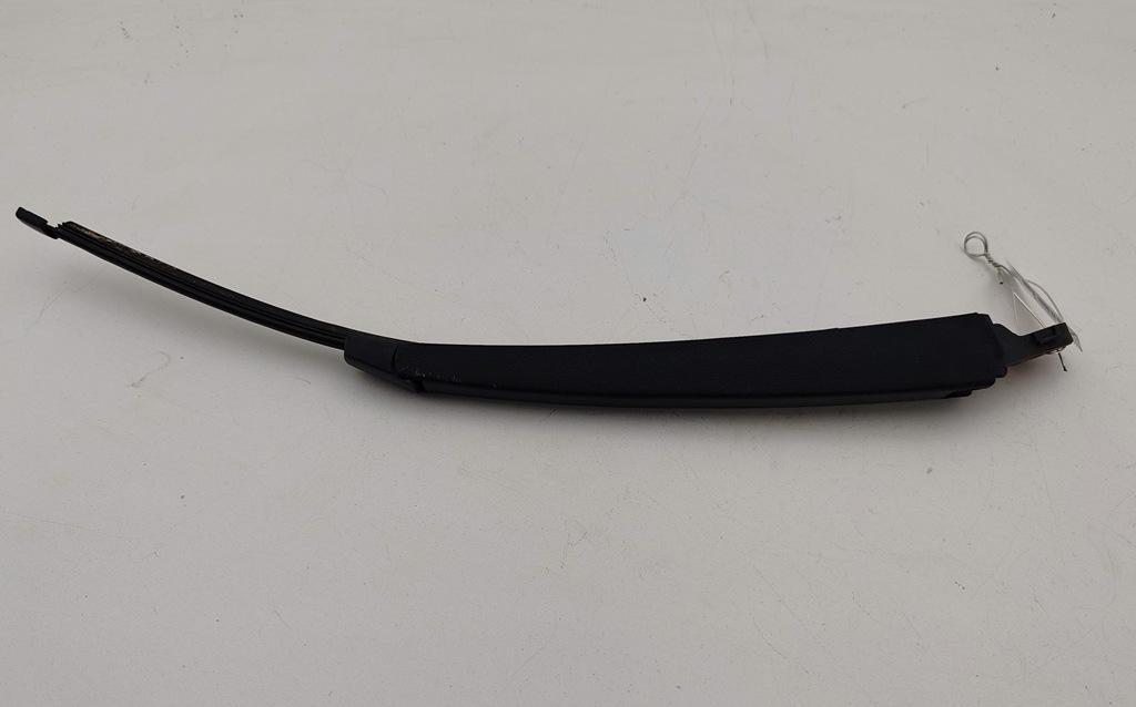 Щеткодержатель (поводок стеклоочистителя) задний Volkswagen Passat B6 2005, 2.0 л., дизель, МКПП, серый, универсал