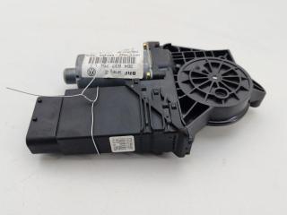 моторчик стеклоподъемника передний левый Volkswagen Passat B5+ (GP) 2002, 2.0 л., МКПП, универсал, 3B4837751LJ
