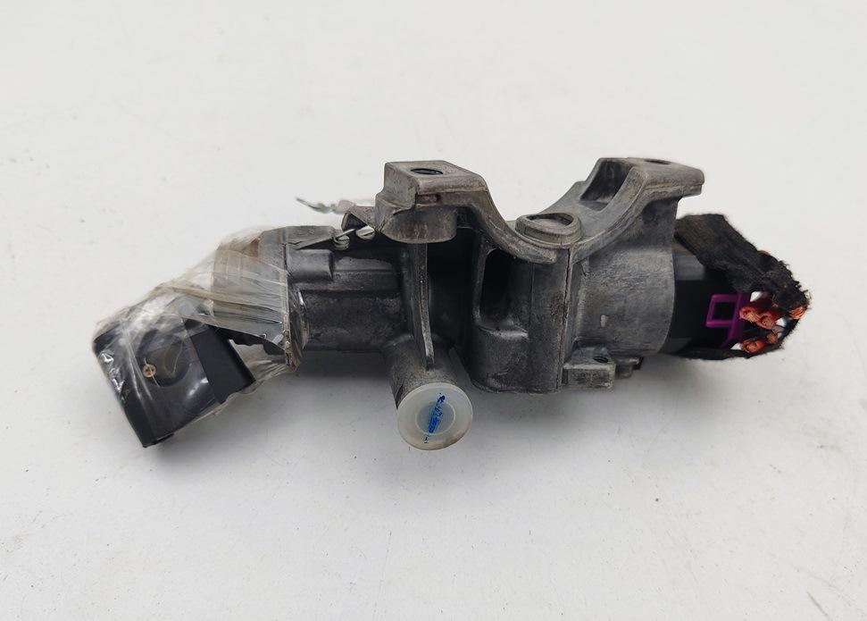 замок зажигания SEAT Alhambra 2001, 1.9 л., дизель, МКПП, чёрный, минивэн, 4B0905851B