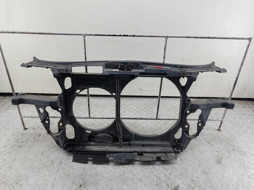 Рамка радиатора Audi A6 C5 2004, 2.5 л., дизель, МКПП, синий, универсал