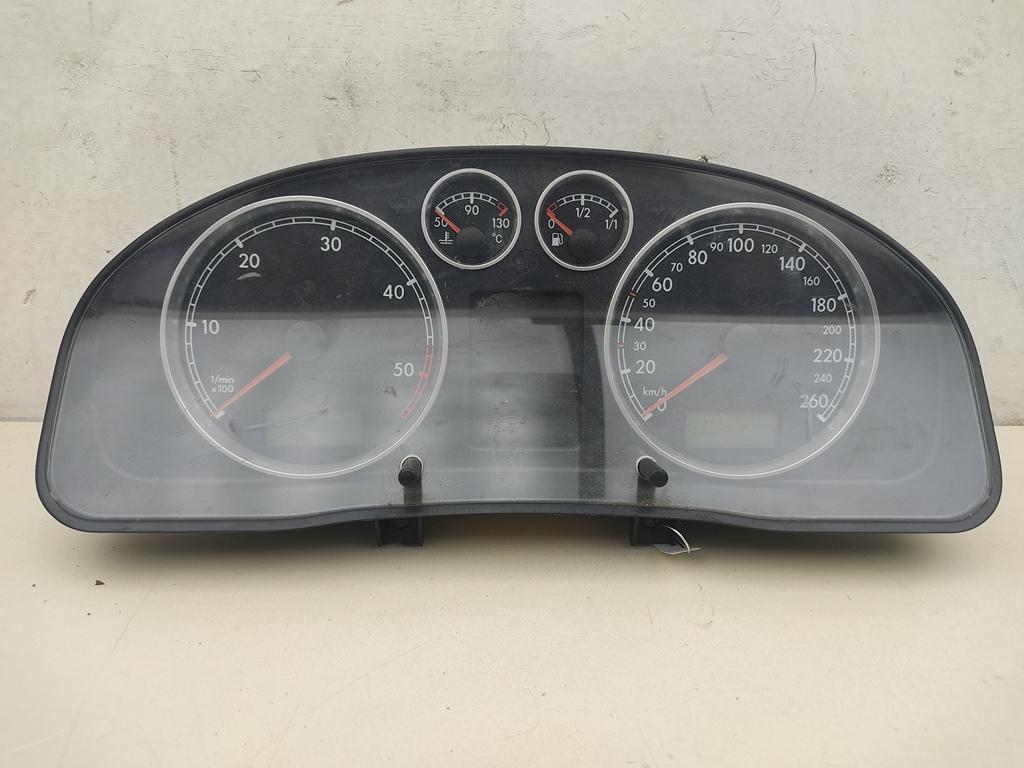 приборная панель Volkswagen Passat B5+ (GP) 2001, 1.9 л., дизель, МКПП, синий, универсал, 3B0920825