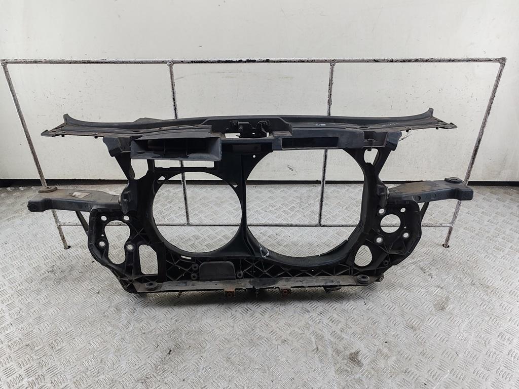 Рамка радиатора Audi A6 C5 1997, 2.8 л., бензин, МКПП, серый, седан