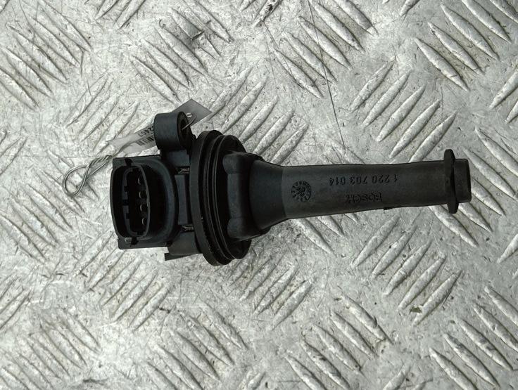 катушка зажигания Volvo V70 2001, 2.4 л., бензин, МКПП, чёрный, универсал, 9125601