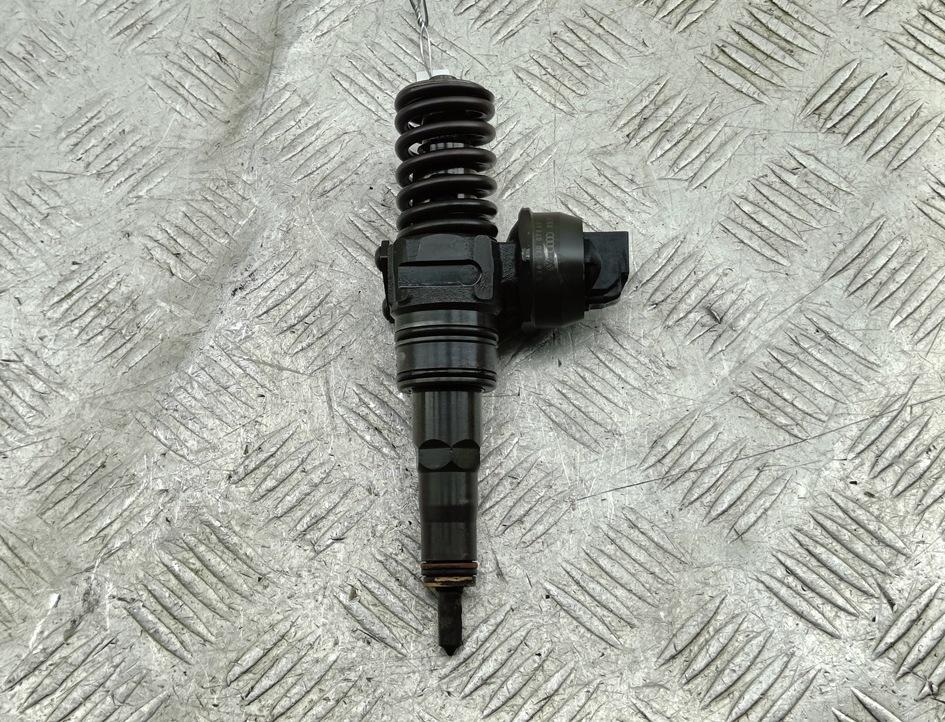 форсунка Volkswagen Golf-4 2004, 1.9 л., дизель, МКПП, серый, универсал, 038130073AG, 0414720215