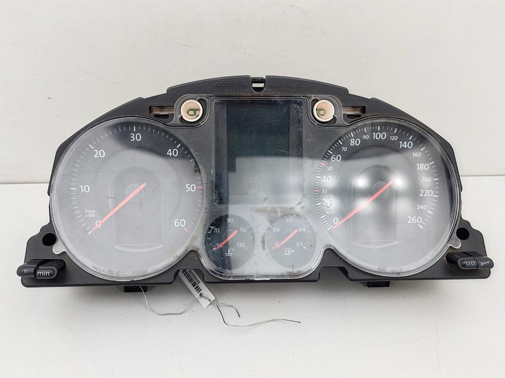 приборная панель Volkswagen Passat B6 2007, 2.0 л., дизель, МКПП, серый, седан, 3C0920871E