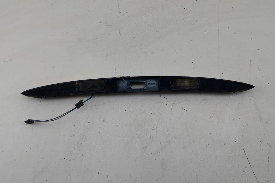 накладка подсветки номера Renault Scenic I 2001, 1.6 л., бензин, МКПП, зелёный, минивэн, 7700428465