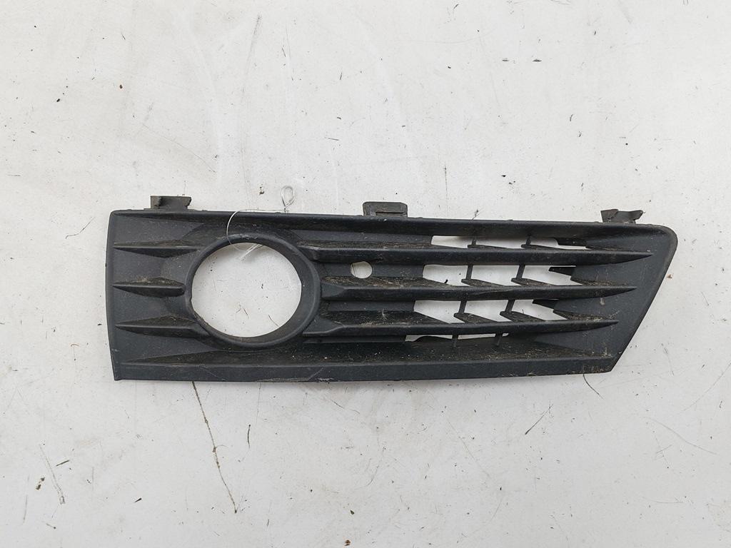 рамка фары противотуманной левой Opel Zafira B 2005, 1.8 л., бензин, МКПП, серый, минивэн, 13124989