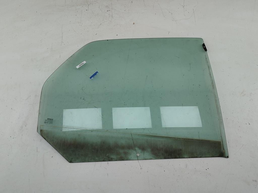 стекло двери задней правой Renault Scenic I 2002, 1.6 л., бензин, МКПП, серый, минивэн
