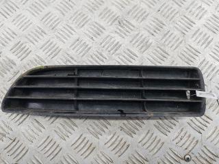 заглушка (решетка) в бампер Audi A4 B5 1998, 1.6 л., бензин, МКПП, серый, седан, 8D0807345B