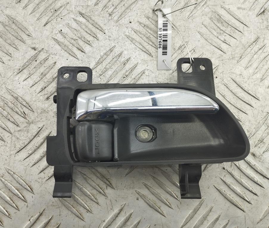 ручка внутренняя передняя правая Subaru Forester 3 поколение (SH) 2008, 2.0 л., дизель, МКПП, серый, внедорожник 5 дв. - фото №1