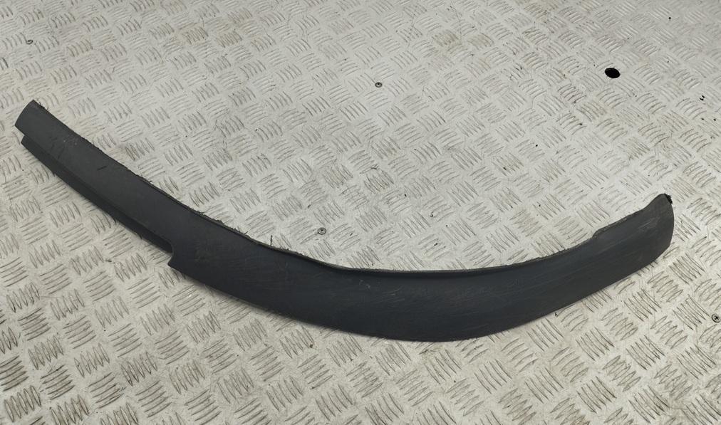 Юбка переднего бампера Toyota Avensis 2004, 2.0 л., дизель, МКПП, чёрный, универсал, 7685105010