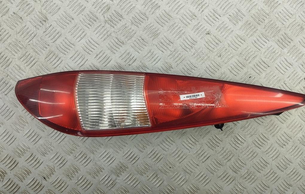 фонарь задний правый Ford Mondeo III 2004, 1.8 л., бензин, МКПП, серый, универсал, 1S7113404C