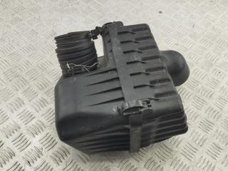 корпус воздушного фильтра Hyundai Santa Fe 2003, 2.4 л., бензин, МКПП, серый, внедорожник 5 дв.