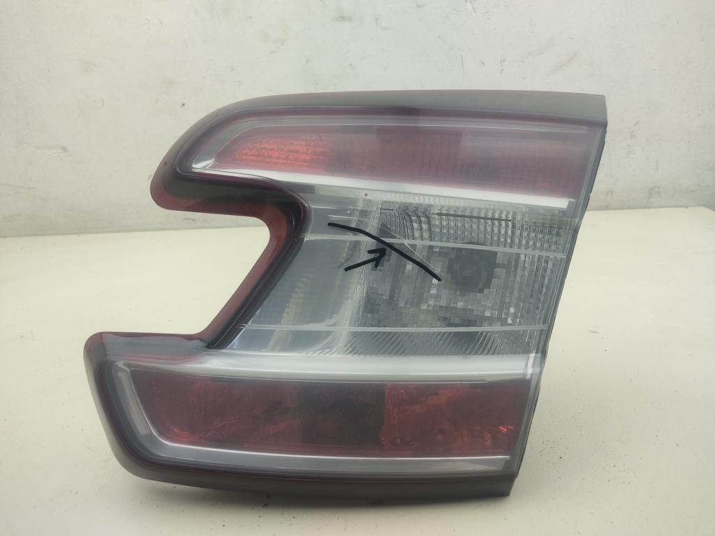 фонарь крышки багажника правый Renault Megane III 2010, 1.5 л., дизель, МКПП, серый, универсал, 265500027R