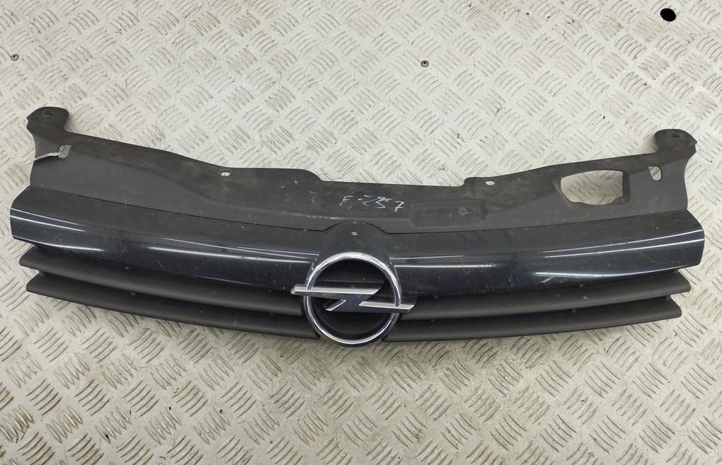 решетка радиатора Opel Astra H 2004, серый, хетчбэк 5 дв., 13108463