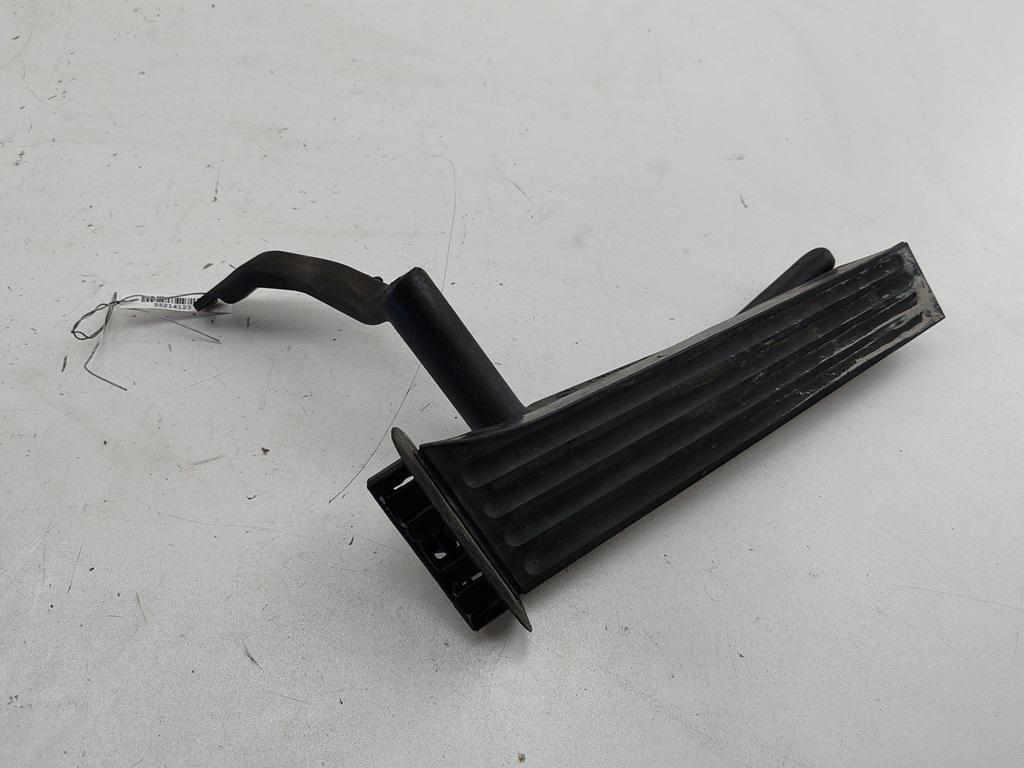 педаль BMW 5 E39 1999, 2.0 л., бензин, МКПП, серый, седан, 1161724