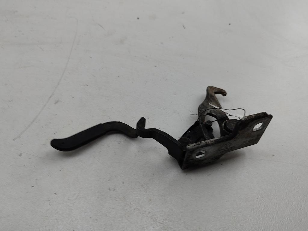 ручка открывания капота BMW 3 E46 2002, 2.0 л., дизель, МКПП, зелёный, универсал, 8213029