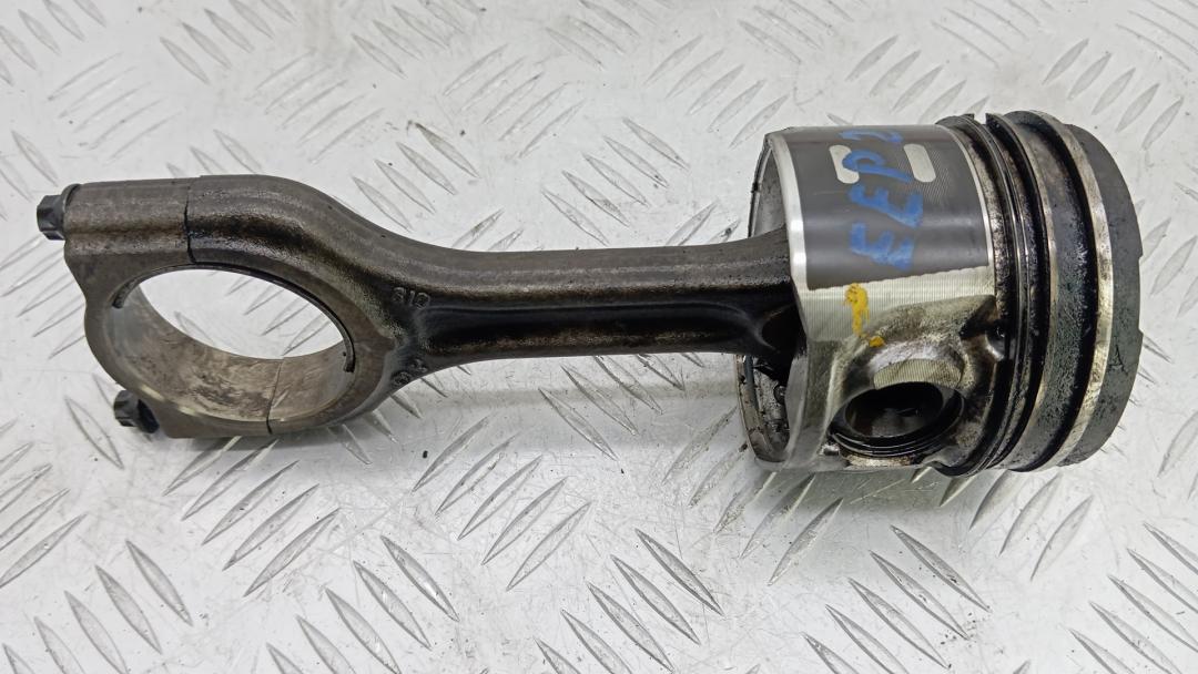 Поршень дизельный Peugeot 308 2008, 1.6 л., дизель, МКПП, хетчбэк 5 дв.