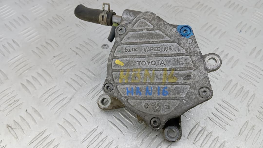 насос вакуумный Toyota Avensis 3 поколение (T270) 2010, 2.0 л., дизель, МКПП, универсал - фото №1