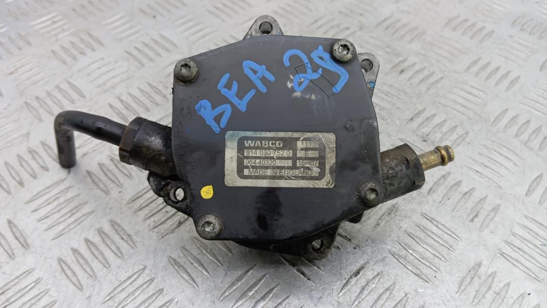 насос вакуумный Chevrolet Captiva 1 поколение 2009, 2.0 л., D VCDi, дизель, АКПП, внедорожник 5 дв. - фото №1