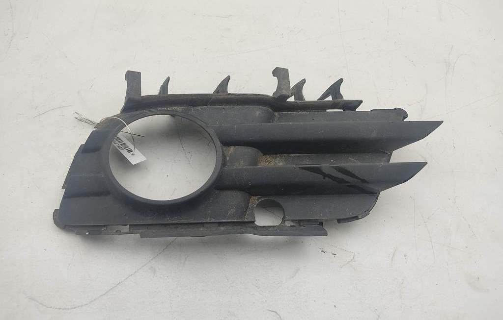 рамка фары противотуманной левой Opel Vectra C 2004, 2.2 л., бензин, МКПП, серый, хетчбэк 5 дв., 13100593